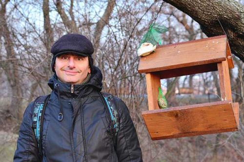 Zachránce žižkovského ptactva Michal: Plastová krmítka z Vítkova zmizí